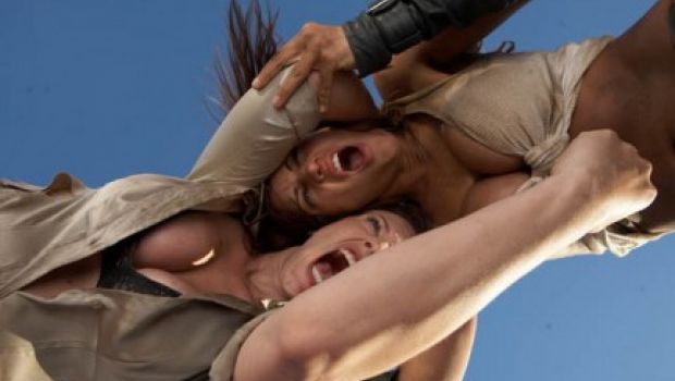 Nove foto da Bitch Slap
