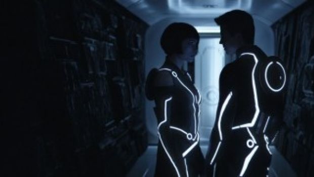 Primo poster e prima immagine per Tron Legacy