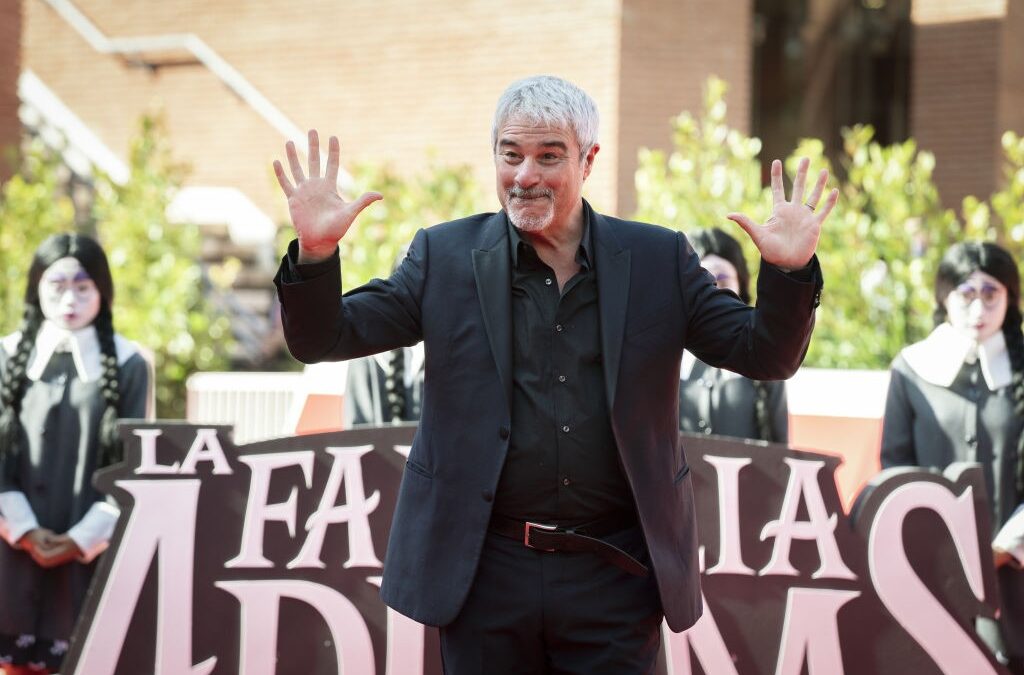 Pino Insegno a Ciak si canta… con Miriam Leone. E porterà in tv lo spettacolo Insegnami a sognare