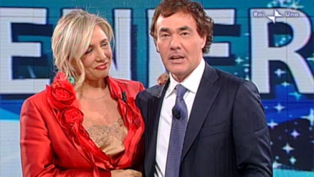 Mara Venier all’Arena: “Ho detto no a Bettarini per l’amicizia con Simona Ventura”. Giletti la elogia (dopo i tanti malumori)