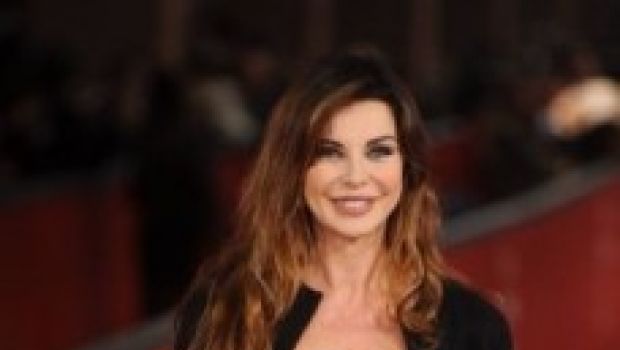 Alba Parietti, giurata per “I love my Dog” a TvBlog: “Allontanata da RaiUno senza motivo ma non mi fermo. Tra non molto un mio nuovo programma in una radio nazionale”