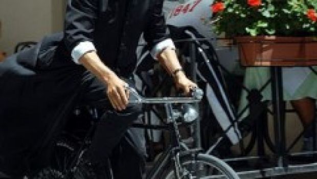 Ascolti Tv di mercoledì 20 gennaio 2010: imbattibile Don Matteo in replica supera Caterina e le sue figlie 3. Scarso esordio per Il Più grande all’8,76% superato da Le Iene (14,55%)
