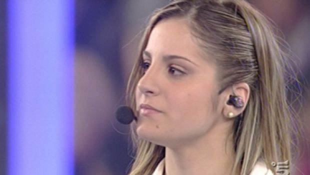 Amici 9 – Il liveblogging del sabato. Tante esibizioni, poche polemiche e tempo tiranno