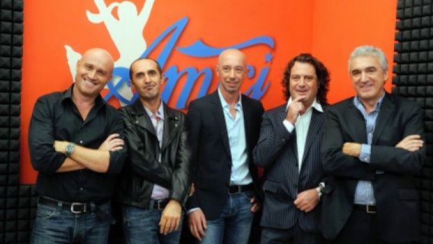 La rivista americana Billboard parla del talent show ideato da Maria De Filippi: “Amici ai Piani Alti”