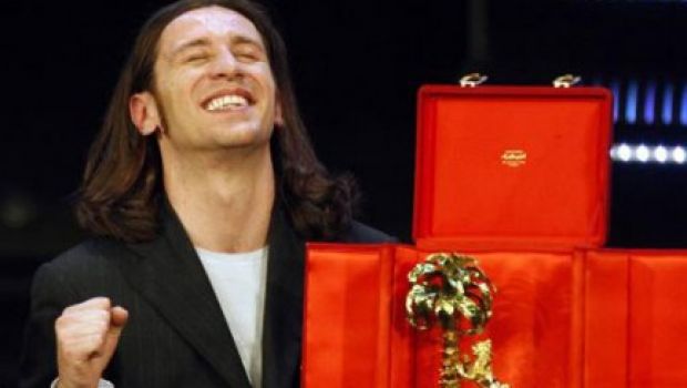 Festival di Sanremo 2010 – Povia ha il permesso di Beppino Englaro: “Non sono io il furbo…”. E attacca Morgan…