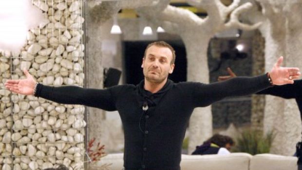 Domani puntata n. 15 di Grande Fratello 10: l’entrata di Massimo in studio che si confronta con Daniele. Eliminazione secca e sorprese per Carmela e Cristina
