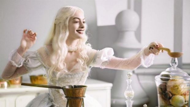 Alice nel Paese delle Meraviglie di Tim Burton: nuove immagini!