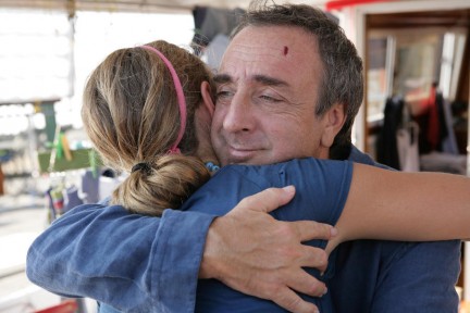 Genitori e figli: Agitare bene prima dell’uso – la locandina e tutte le foto del nuovo film di Giovanni Veronesi