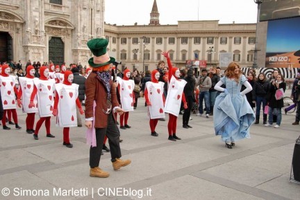 Alice in Wonderland di Tim Burton – Flash Mob promozionale a Milano, tutte le foto!