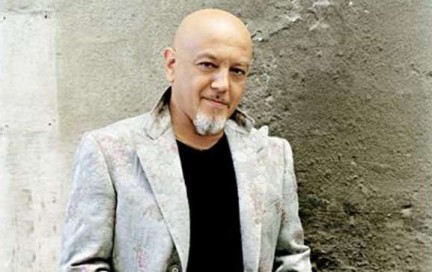 Enrico Ruggeri elogia i rapper: “Sono gli artisti che scrivono le cose migliori”