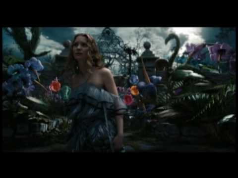 ALICE IN WONDERLAND – Alice Action Hero (pod dal film)