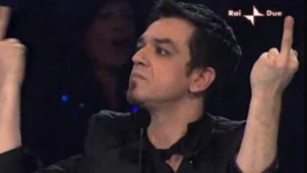 Sanremo a rischio per Morgan: “Sono disperato, mi hanno frainteso”. La De Filippi: “Sono convinta che sia un equivoco”