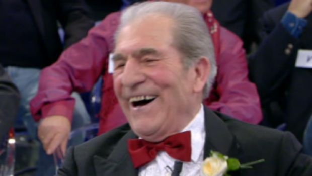 Uomini e Donne Over 60: sdoganato in tv “il mistero” del sesso degli anziani