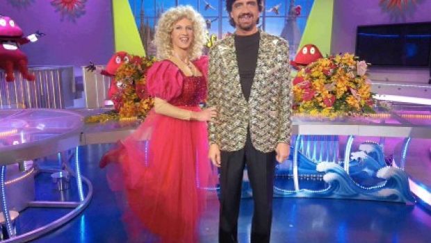 Striscia la domenica si prepara al Festival con uno speciale sui “taroccamenti” di Sanremo