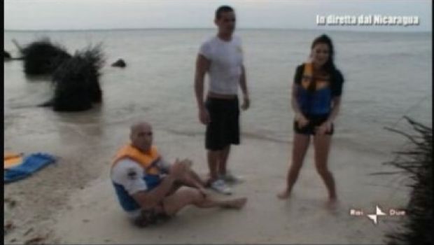 Disastro a L’isola dei famosi 7: feriti alcuni naufraghi per la posizione sbagliata dell’elicottero