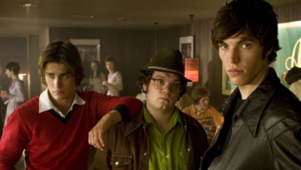 Cemetery Junction – il trailer e le prime foto ufficiali della commedia scritta e diretta da Ricky Gervais