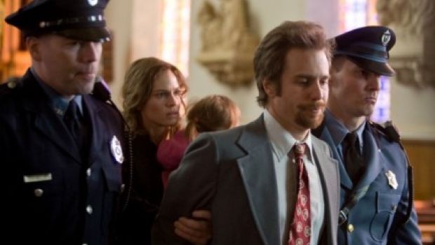 Prima foto ufficiale di Betty Anne Waters, con Hilary Swank e Sam Rockwell