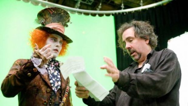 Alice in Wonderland di Tim Burton: 4 clip inedite, nuove foto e 3 lunghe featurette che ci illustrano il making-of!