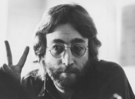John Lennon in un nuovo spot tv, fan in rivolta contro Yoko Ono