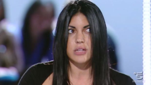 Grande Fratello 10 – Veronica Ciardi a TvBlog: “Vorrei andare a vivere con Sarah ma non è un amore lesbo il nostro. Con Marco ho sbagliato io”