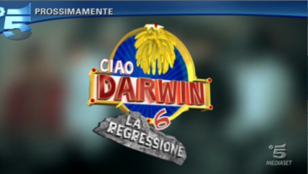 Da venerdì 19 marzo su Canale 5 Ciao Darwin 6 – La regressione con Paolo Bonolis e 10 Madri Natura