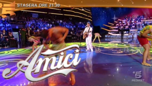Amici 9 – L’ottava puntata del serale in liveblogging su TvBlog. Ospiti Valerio Scanu e Alessandra Amoroso. Eliminato Rodrigo Almarales Gonzalez