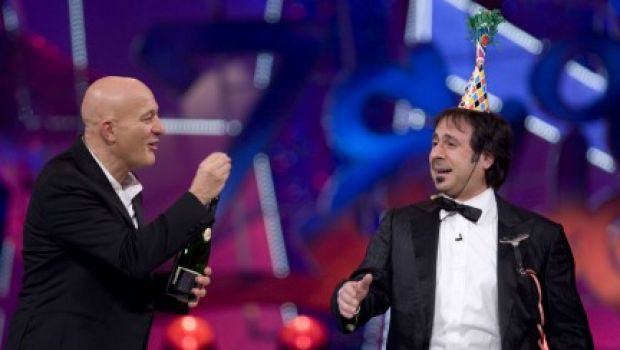 Ascolti Tv di martedì 9 marzo 2010: Zelig supera Capri Terza Stagione. Criminal Minds prevale su Dr. House e Fringe. Uomini e Donne vola a 3 mln