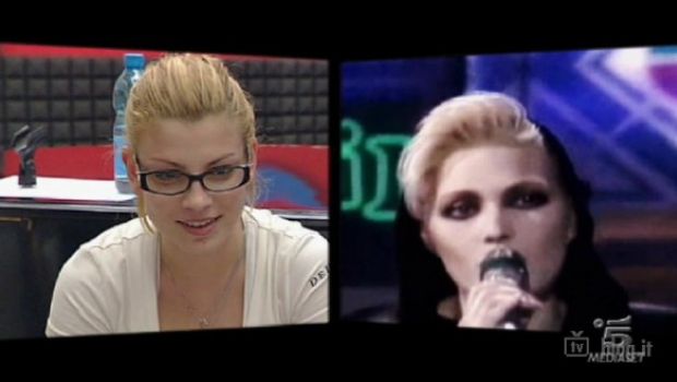 Anna Oxa ritorna al serale di Amici contro la fiction su Sofia Loren. Nella prova jolly anche Dalla e Mannoia (aggiornato)