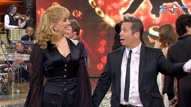 Ascolti Tv di sabato 13 marzo 2010: Ballando con le stelle vince con 5 mln 600mila (26,96%) sui 5 mln 300mila (23,45%) di Io Canto. Amici tocca il 24,37%