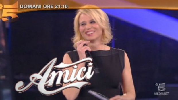 Domani puntata n. 9 di Amici. Duetti Canto Oxa-Emma Marrone, Mannoia-Pierdavide Carone, Dalla-Loredana Errore, Dvali-Matteo Macchioni. Ballo:  Parsons-Elena D’Amario, Rhoden-Richardson-Stefano Di Martino