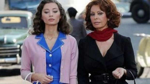 Ascolti Tv di lunedì 15 marzo 2010: La mia casa è piena di specchi a 7 mln 300mila (26,97%), record per Amici con Oxa, Mannoia e Dalla che tocca i 5 mln e il 23,09%. Soliti Ignoti supera Striscia