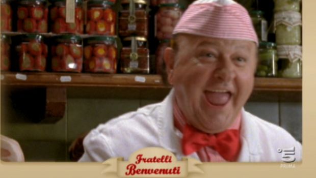 Massimo Boldi replica alle critiche di TvBlog sui Fratelli Benvenuti: “Stroncate il contenuto, non l’artista”. Sulla figlia Manuela: “Mi ha commosso, ma non andrò mai ospite all’Isola”