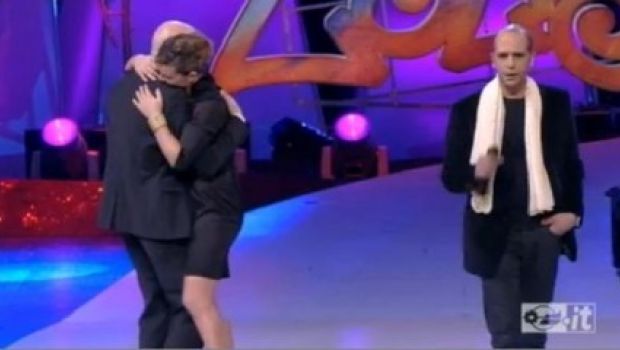 Ascolti Tv di martedì 30 marzo 2010: Zelig saluta il pubblico vincendo su Capri 3 con 5 mln 700mila (23,56%) su 5 mln 200mila (19,42). Ballarò al 15,23%