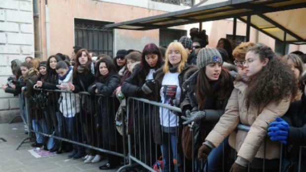Johnny Depp e Angelina Jolie sul set Veneziano di The Tourist – le foto ed il resoconto di alcune fans