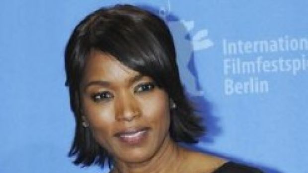 Angela Bassett sarà la Dottoressa Amanda Waller in Green Lantern