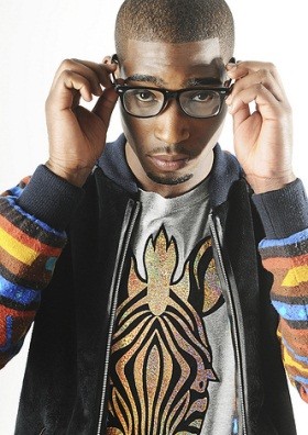 Tinie Tempah, dai club di Londra alla vetta della Chart UK con “Pass Out”