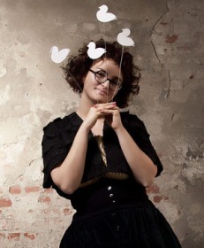 Arisa: il nuovo singolo “Pace” in radio dal 23 aprile