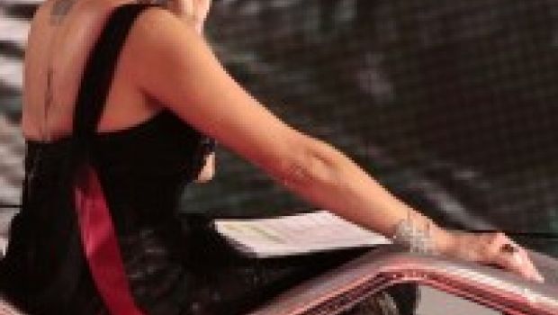 L’Isola dei Famosi spostata al lunedì dal 19/4. Paura del calcio o volontà di contrastare Italia’s got talent?