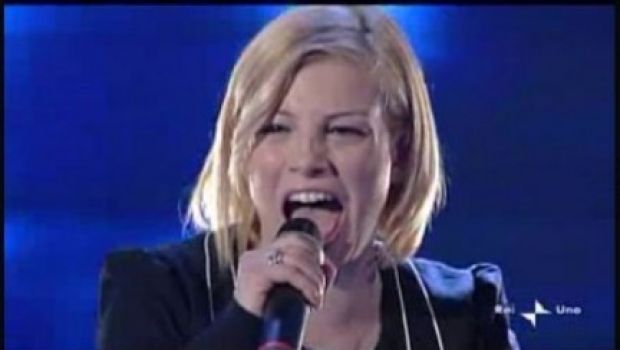 Emma Marrone a Verissimo: il successo e l’amicizia con Maria De Filippi