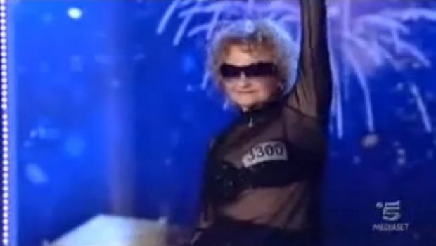 Italia’s got Talent – Angela Troina, la favolosa cubista 66enne che spopola su Facebook (Video)