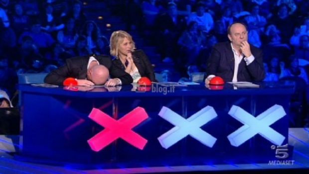 Ascolti Tv di lunedì 12 aprile 2010: boom di ascolti per Italia’s got Talent che esordisce con 5 mln 976mila e il 27,42%, Capri 3 chiude a 5 mln 989mila (21,35%)