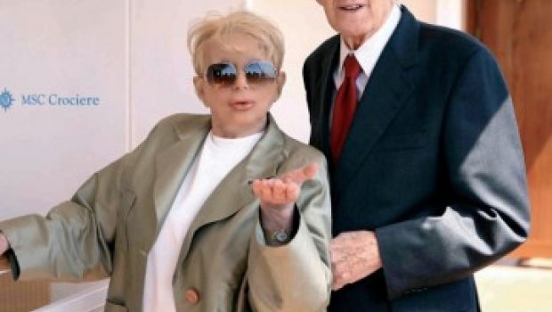 La Tv ricorda il grande Raimondo Vianello – Variazioni programmi Tv – Vite Straordinarie in prima serata su Rete 4 e Porta a Porta speciale in seconda (Aggiornato)