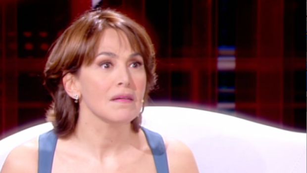Domenica Cinque imbarazzante: incontro tra Elisa Triani e il suo stalker