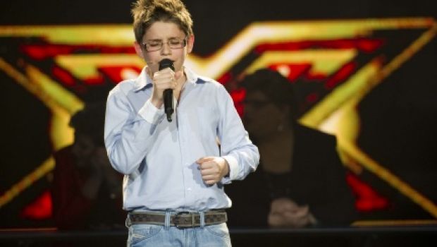 Cristian Imparato a Chiambretti Night: “Io canto e Ti lascio una canzone sono uguali”. Scanu sfida la Maionchi