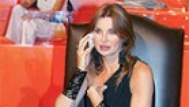 Alba Parietti ce l’ha con la Rai: “Mazza ha posto un veto sul mio nome”