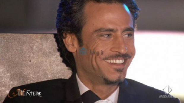 Raz Degan non parla italiano a Mistero (foto e video)