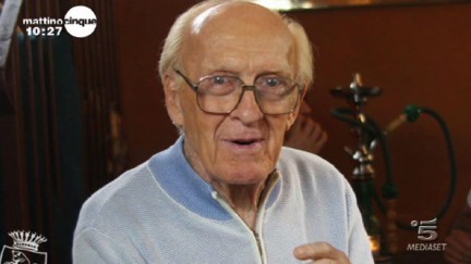 E’ morto Raimondo Vianello: la Rai tace, Mediaset si ferma