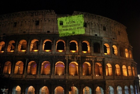 Guerriglia Marketing per La città verrà Distrutta all’Alba