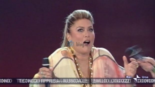 Ascolti Tv di venerdì 7 aprile 2010: Ciao Darwin trionfa con il 29.05%, recupera Ciak, si canta nella finale (22.90%)