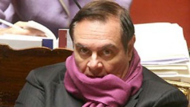 Isola dei Famosi – Giorgio Gori invita Clemente Mastella. Lui ci sta: “Sarebbe divertente…”